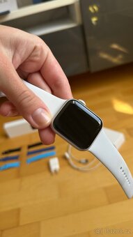 Apple Watch Series 6 - 6