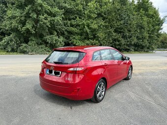 HYUNDAI I30 1.6 CRDI KOMBI 2017 VÝHŘEV KLIMA SENZORY - 6