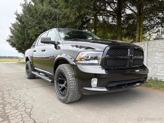 Dodge RAM 5.7 hemi rok 2018  verze Sport - 6