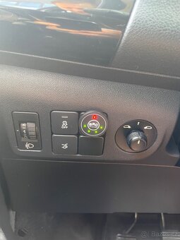 Peugeot 301 Allure - 6