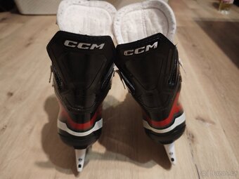 Brusle CCM JETSPEED FT670 SR vel.43,5 - 6