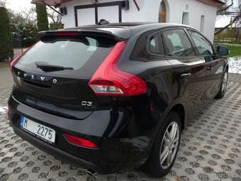 Volvo V40 D3 150k.s Momentum Automat - - 6