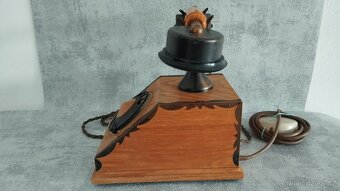Starý telefon Tesla k dekoraci. - 6