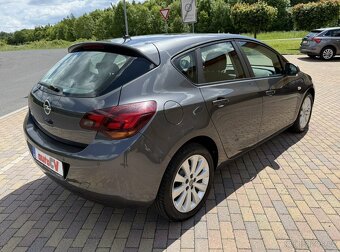 OPEL ASTRA J 1.6 16V 85kW-2010-128.772KM-XENON,AC,VÝHŘEV- - 6