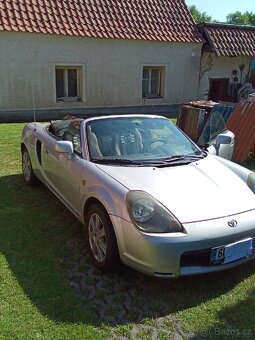 TOYOTA MR 2 - 6