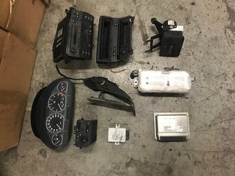 E46 330i Touring Spousta dílů - 6