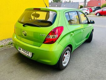 HYUNDAI i20 1.2 i BENZÍN NAJETO JEN 43 TIS KM - 6