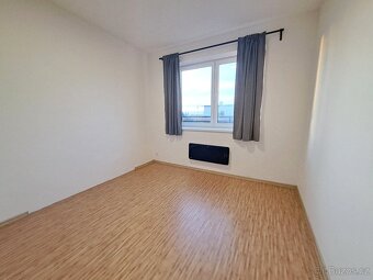 Pronájem moderního 2+kk s terasou a parkováním ve Slatině - 6