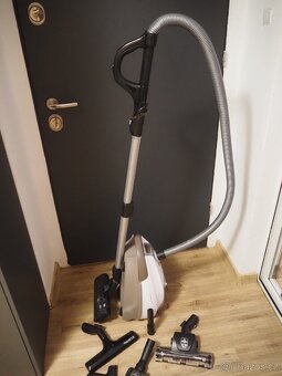 Podlahový vysavač Rowenta Silence - 6