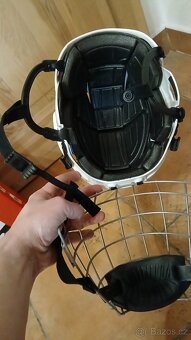 Dětská hokejová helma / přilba - 6