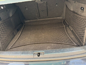 Pronájem Superb L&K 6000,-Kč Taxi Bolt 2.0 TDI automat 4x4 - 6
