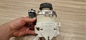 Čerpadlo vody z myčky Whirlpool ADG 2020 FD - 6