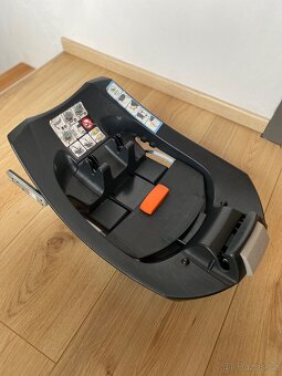 Autosedačka Cybex aton 5 + základna - 6