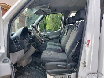 Volkswagen Crafter 35 2.0 TDi 80kw VALNÍK 7míst - 6
