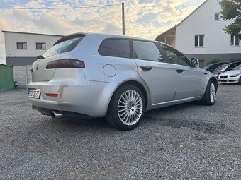 Alfa Romeo 159 1.9 JTD - 6