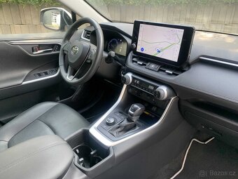 Toyota RAV4 2.5 HYBRID 4WD SERVIS TOYOTA 2023 DPH - 6