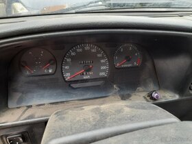 Sssangyong musso 2.3td, manuál - 6