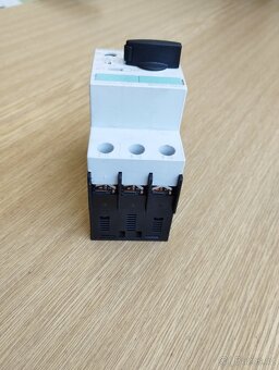 Prodám motorový jistič SIEMENS 3RV1021-1AA10 - 6