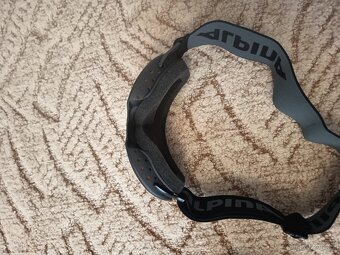 Lyžařské brýle Uvex a alpina. - 6