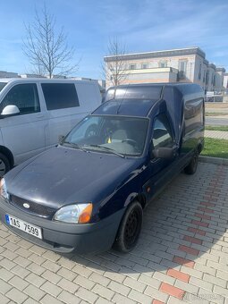 automobil Ford Courier - 6