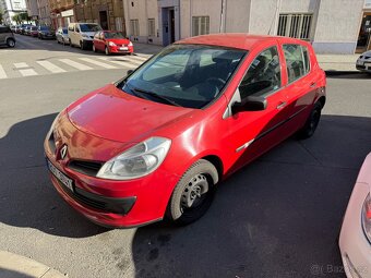 Peugeot 107 Pronájem Auta 4,5L/100km - 6