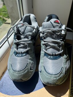 Adidas, šedé, velikost 43 1/3 - 6