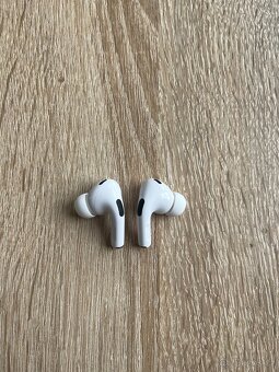 Apple AirPods 2 pro USB-C - 6