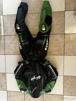 Kawasaki ZX6R - 6