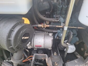 Bobcat E10 - 6