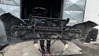 Mercedes EQC naraznik - 6