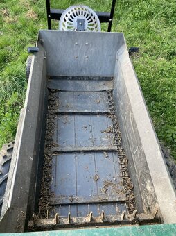 Zánovní koňské rozmetadlo 1t i za čtyřkolku / auto - 6