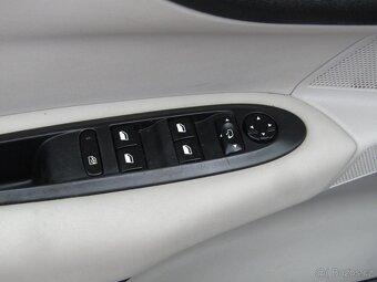 Citroën C4 1.4i ,  70 kW benzín, 2011 - 6