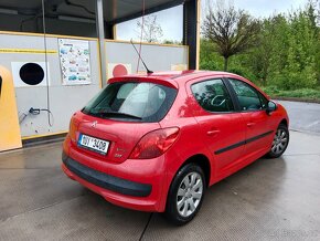Prodám Peugeot 207 1.4 benzín - 6