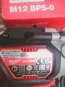 MILWAUKEE M12 BPS-0 Aku leštička + baterie 2Ah - 6