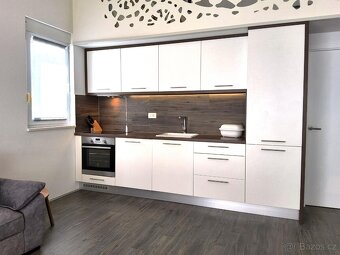 CHORVATSKO: Top 3kk s panoramatickým výhledem u moře v - 6