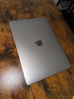 Apple MacBook Air M1 8GB/256GB - 6
