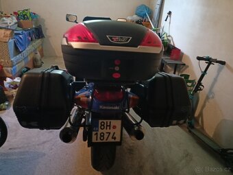 Kawasaki ZZR 1100 - 6