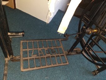 Šicí stroj LADA - 6