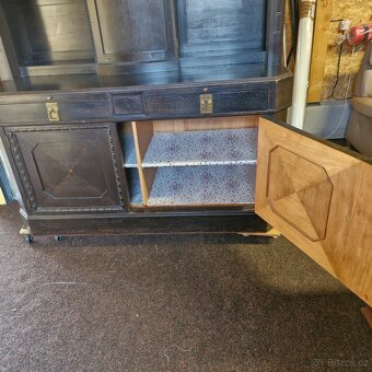 Starožitný příborník a komoda - 6