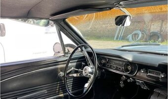 Ford Mustang - 6