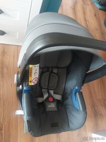 Britax römer baby-safe 2 i-size + základna s isofix - 6