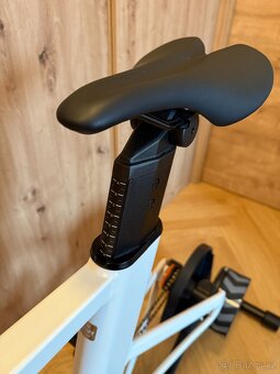 Cyklotrenažér Zwift Ride se zátěží Wahoo Kickr Kore - 6