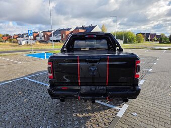 DODGE RAM 5.7 HEMI 401PS LARAMIE 2020 - 6