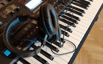 Klávesy Yamaha PSR E473 - 6