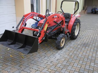 Malotraktor MITSUBISHI MT251D s čelním nakladačem - 6