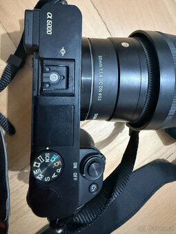 Sony A6000 + Sigma 30mm f/1.4 + SELP1650 + SEL55210 komplet - 6