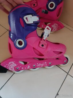 Prodám dívčí rostoucí kolečkové brusle - 6