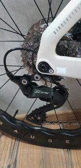 Celokarbonové silniční kolo - 6