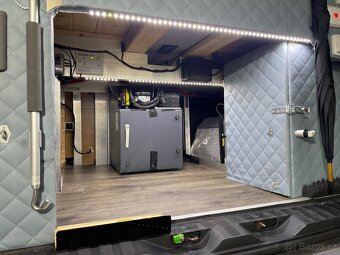 Obytný Volkswagen VW Crafter zimní - 6