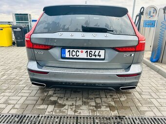 TOP: Volvo V60 XC  2,0 D4 - 6